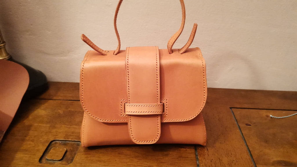 Bolso pequeño.
