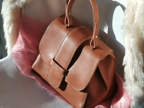 Bolso pequeño.