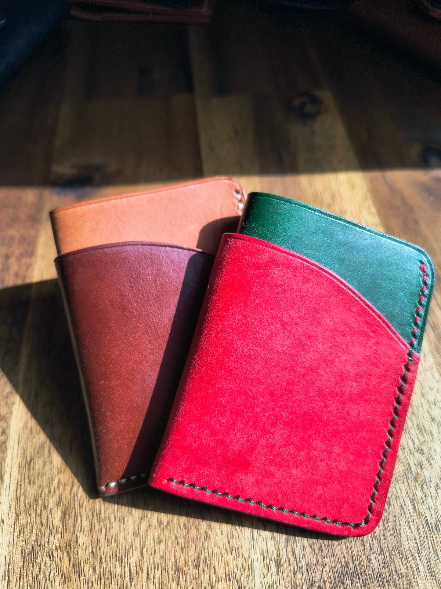 Tarjetero minimalista.