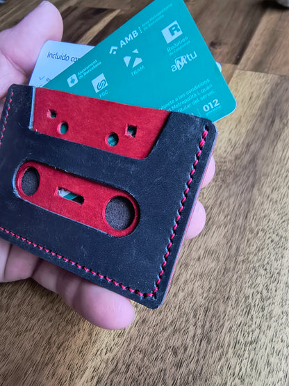 Tarjetero "para los que tenemos una edad"