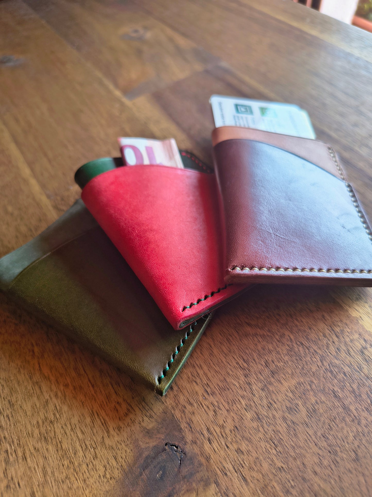 Tarjetero minimalista.