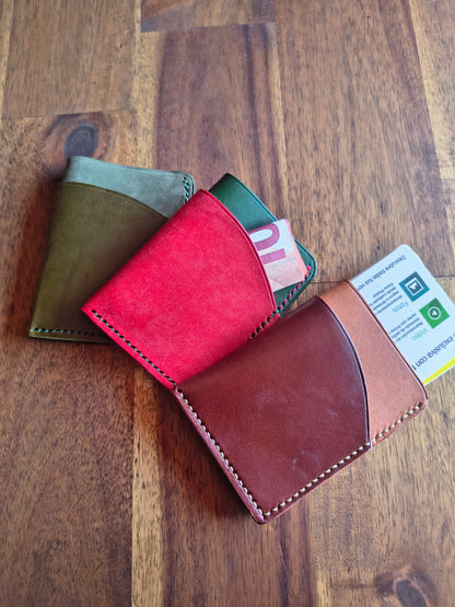 Tarjetero minimalista.